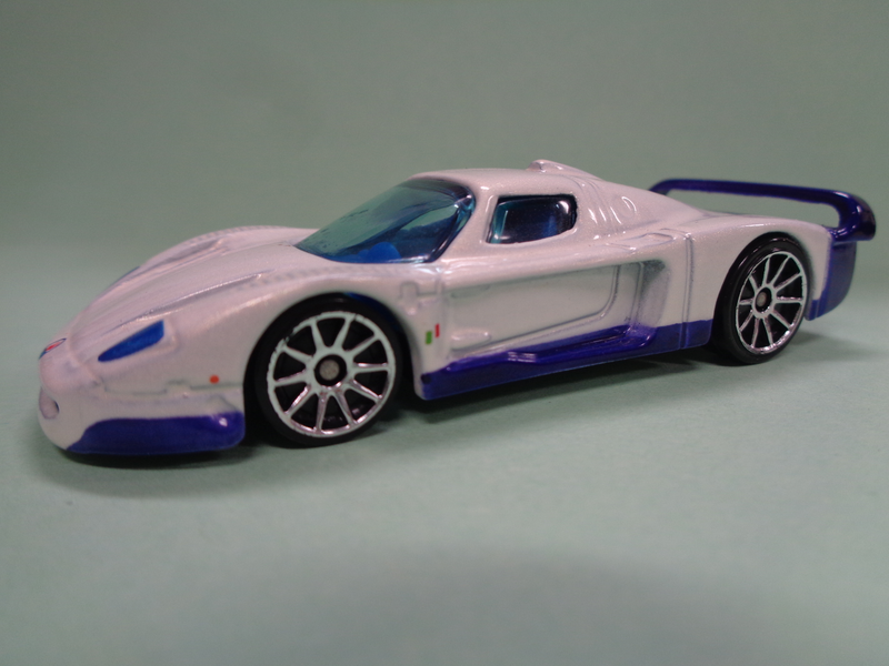 Illustration for article titled MASERATI MC12 BY HOT WHEELS